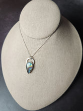 Load image into Gallery viewer, Goose - Give it Time with labradorite