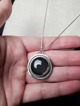 Load image into Gallery viewer, Phish - Dirt with black sunstone
