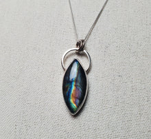 Load image into Gallery viewer, Billy Strings - In The Clear with labradorite
