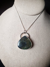 Load image into Gallery viewer, Billy Strings - In The Morning Light with labradorite
