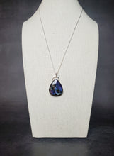 Load image into Gallery viewer, Wildflowers with labradorite
