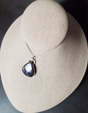 Load image into Gallery viewer, Wildflowers with labradorite
