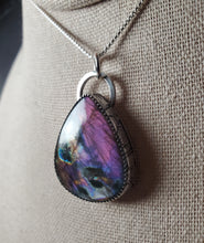 Load image into Gallery viewer, Wildflowers with labradorite
