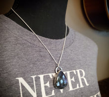 Load image into Gallery viewer, Wildflowers with labradorite
