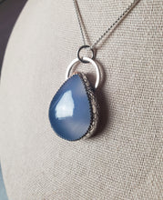 Load image into Gallery viewer, Phish - Strange Design with giant high-dome chalcedony
