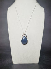 Load image into Gallery viewer, Phish - Strange Design with giant high-dome chalcedony
