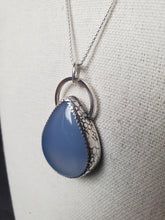 Load image into Gallery viewer, Phish - Strange Design with giant high-dome chalcedony
