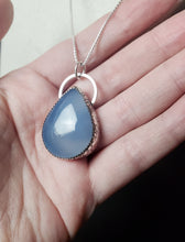 Load image into Gallery viewer, Phish - Strange Design with giant high-dome chalcedony
