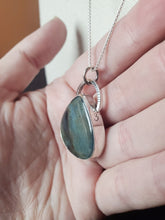 Load image into Gallery viewer, Billy Strings - Turmoil &amp; Tinfoil with labradorite

