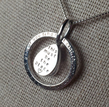 Load image into Gallery viewer, Talking Heads - Naive Melody with pink Chanthaburi sapphire
