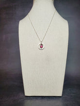 Load image into Gallery viewer, Talking Heads - Naive Melody with pink Chanthaburi sapphire
