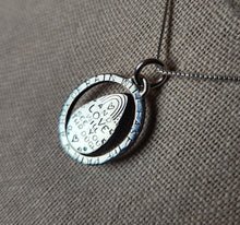 Load image into Gallery viewer, [Pendant only, no chain] GD - Box of Rain with labradorite
