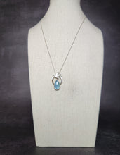 Load image into Gallery viewer, Goose - Empress of Organos with aquamarine [pendant only]
