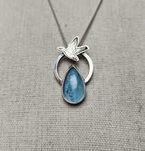 Load image into Gallery viewer, Goose - Empress of Organos with aquamarine [pendant only]
