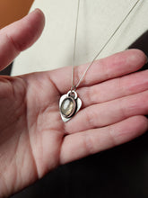 Load image into Gallery viewer, The Velvet Underground - rock &amp; Roll with rainbow lattice sunstone [Pendant only/no chain]
