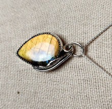 Load image into Gallery viewer, Billy Strings - Gild the Lily with labradorite
