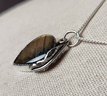Load image into Gallery viewer, Billy Strings - Gild the Lily with labradorite
