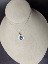 Load image into Gallery viewer, Phish - Joy with kyanite
