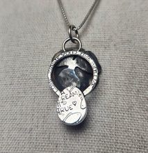 Load image into Gallery viewer, Phish - Waste with rose-cut teal kyanite
