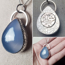 Load image into Gallery viewer, Phish - Strange Design with giant high-dome chalcedony
