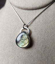 Load image into Gallery viewer, Billy Strings - I Believe in You with labradorite

