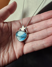 Load image into Gallery viewer, Goose - Factory Fiction with labradorite
