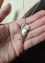 Load image into Gallery viewer, Goose - Give it Time with labradorite
