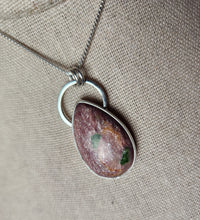 Load image into Gallery viewer, Tom Petty - Wildflowers with rose muscovite
