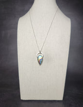 Load image into Gallery viewer, Goose - Give it Time with labradorite
